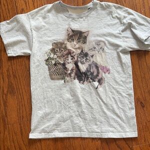 Gray Cat Print T-Shirt made in United Kingdom size youth small
